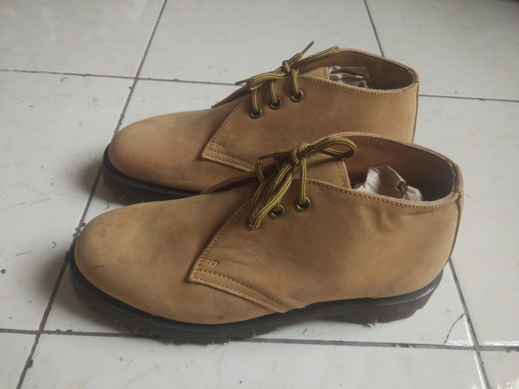 DM S6 Chukka boot uk4.5 MIE (Category: Boots) located in Pasay City. Submitted by denimdude.ph (Listing ID 1131313688, Image 3). Description: .