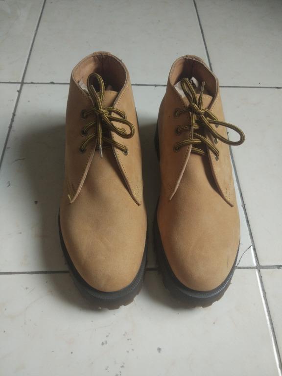 DM S6 Chukka boot uk4.5 MIE (Category: Boots) located in Pasay City. Submitted by denimdude.ph (Listing ID 1131313688, Image 1). Description: .