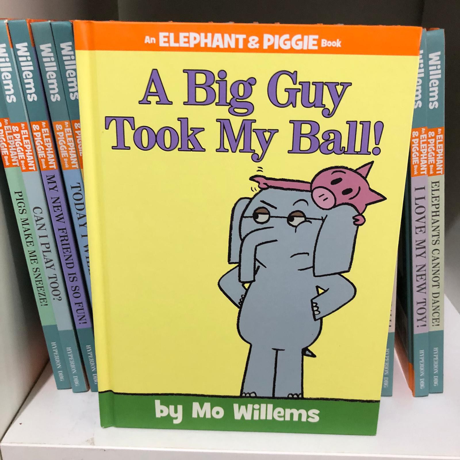 Elephant and piggie *set of 24*, Hobbies & Toys, Books & Magazines