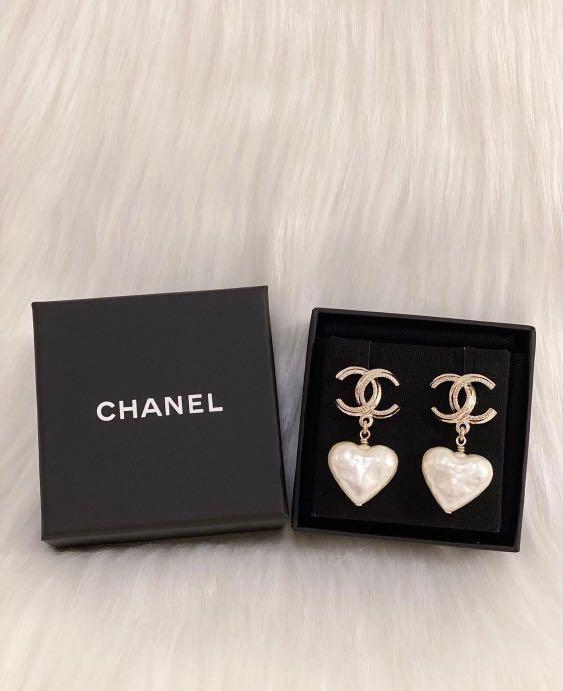 V-Day🎁[Full Set]   ©️Chanel 22C Pearl Heart Earrings, Luxury 