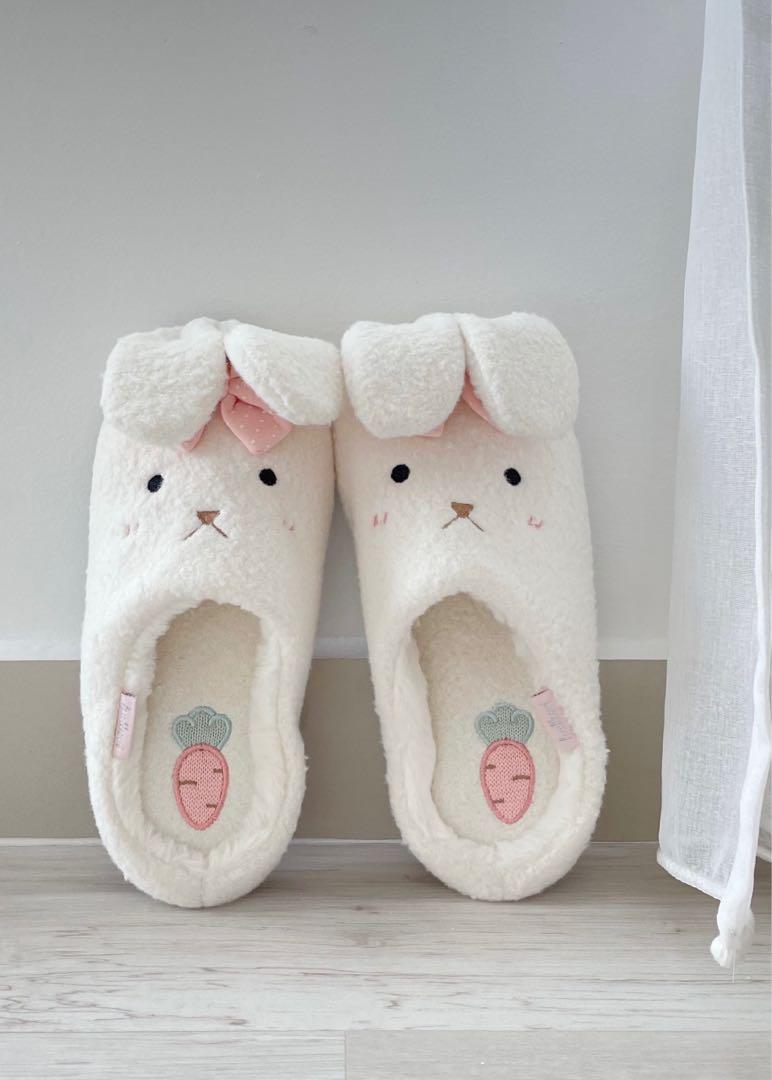 Halluci slippers hot sale