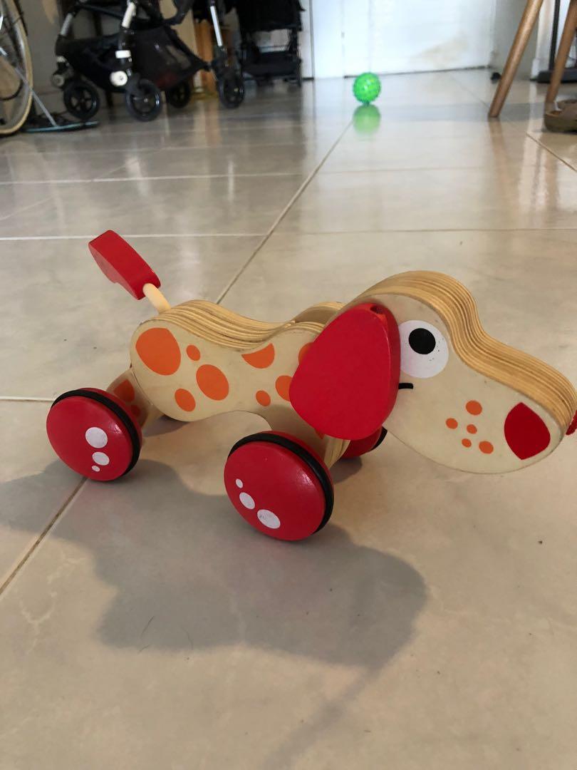 Hape pull shop along puppy