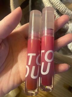 (Category: ) located in . Submitted by clothypreloved (Listing ID 1131353750, Image 1). Description: .
