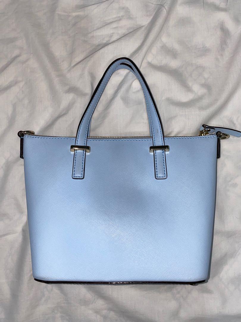 Kate Spade Cedar Street Harmony Crossbody (Category: Luxury Bags & Wallets) located in Quezon City. Submitted by byyyee (Listing ID 1131352814, Image 2). Description: -Used once -Can be used as a shoulder bag or a handbag -Comes with dust bag.