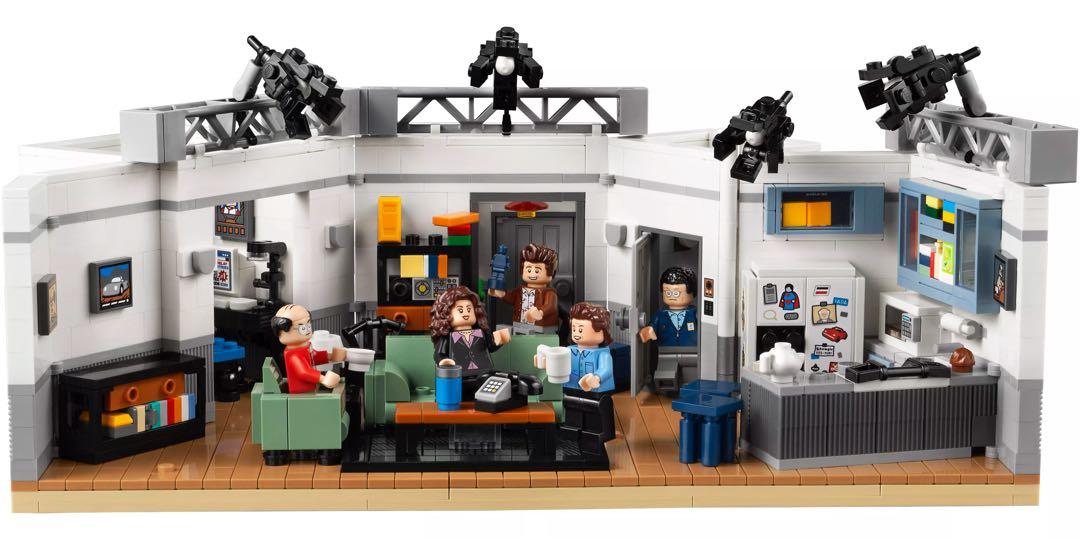 Lego 21328 Seinfeld (Category: Lego & Building Sets) located in Mandaluyong City. Submitted by joppee (Listing ID 1131255007, Image 3). Description: new and sealed.