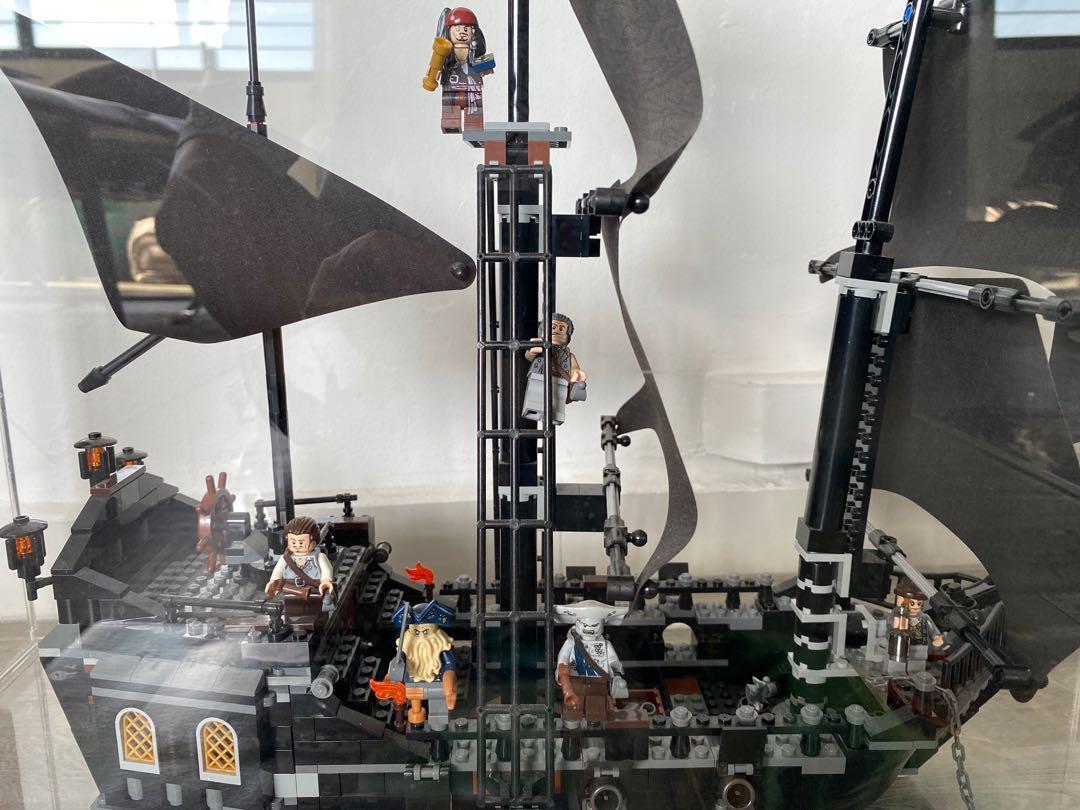 Black Pearl Display Case for LEGO 4184