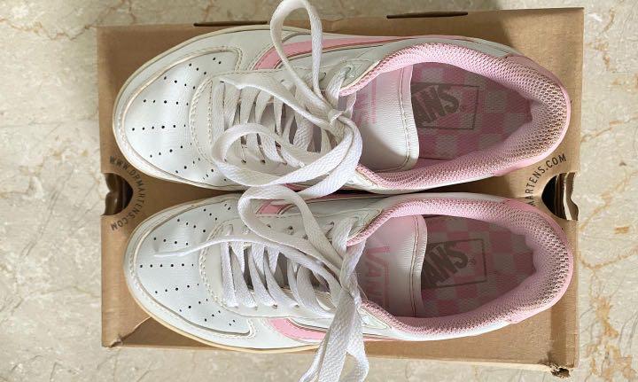 Light cheap pink vans
