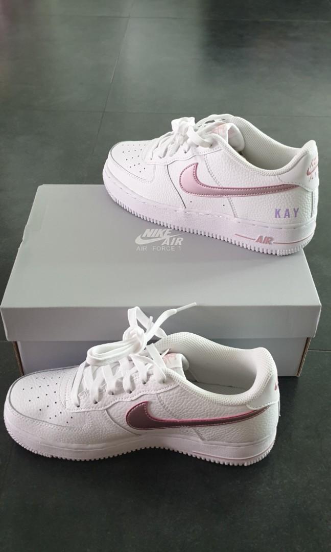 Nike air force 1 white and pink on sale