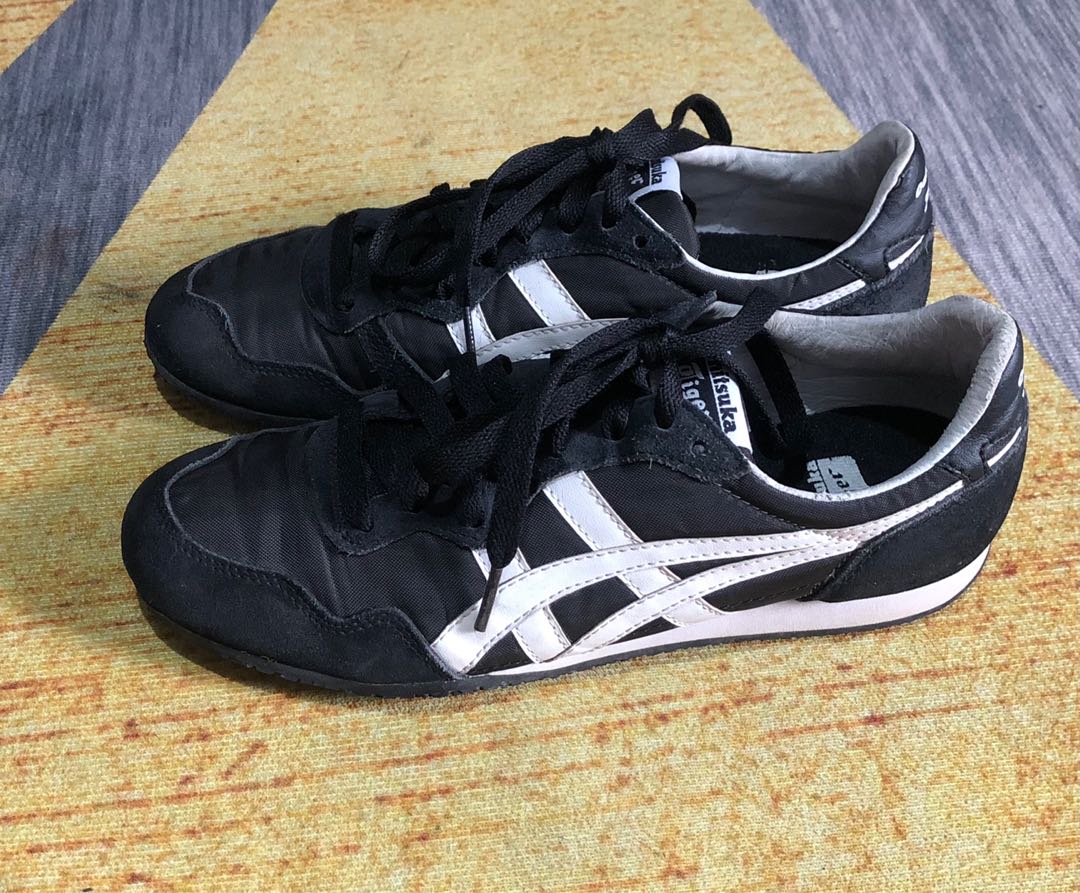 Onitsuka tiger serrano deals all black
