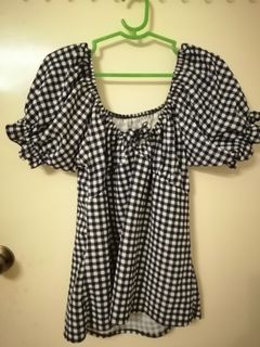 (Category: ) located in . Submitted by clotheshub03 (Listing ID 1131385258, Image 1). Description: .