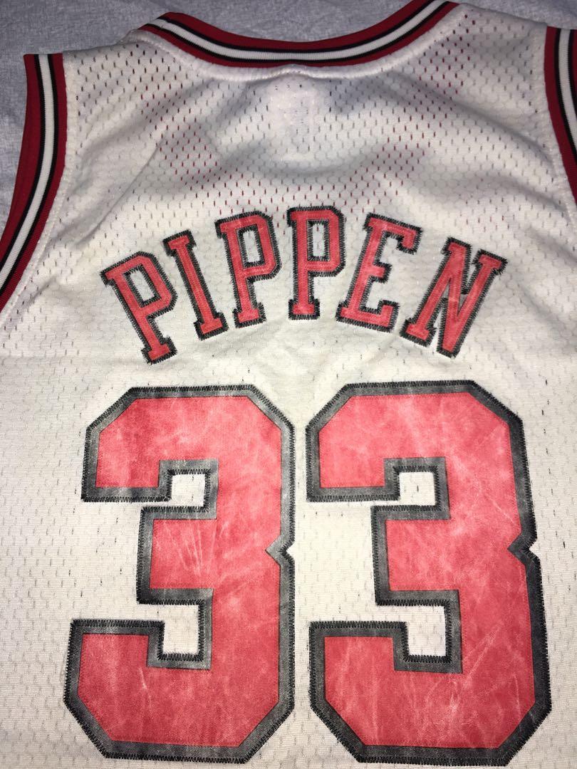 adidas Chicago Bulls #33 Scottie Pippen White Hardwood Classics Swingman  Throwback Basketball Jersey