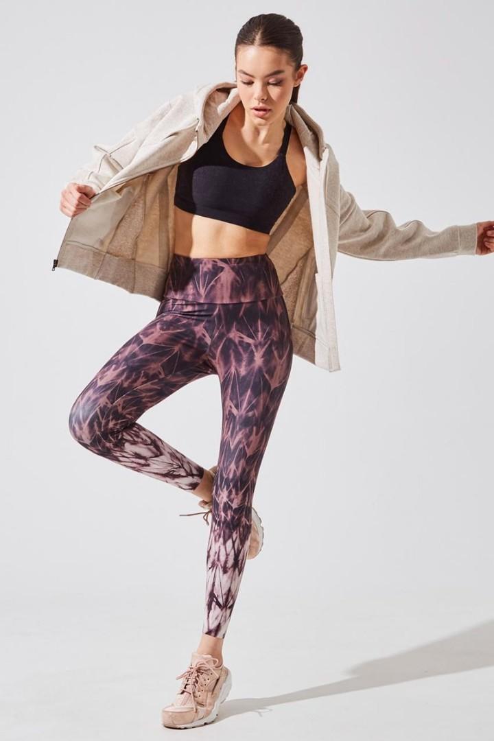 Strive MPG SCULPT Recycled High Waisted 7/8 Printed Legging, Women's  Fashion, Activewear on Carousell