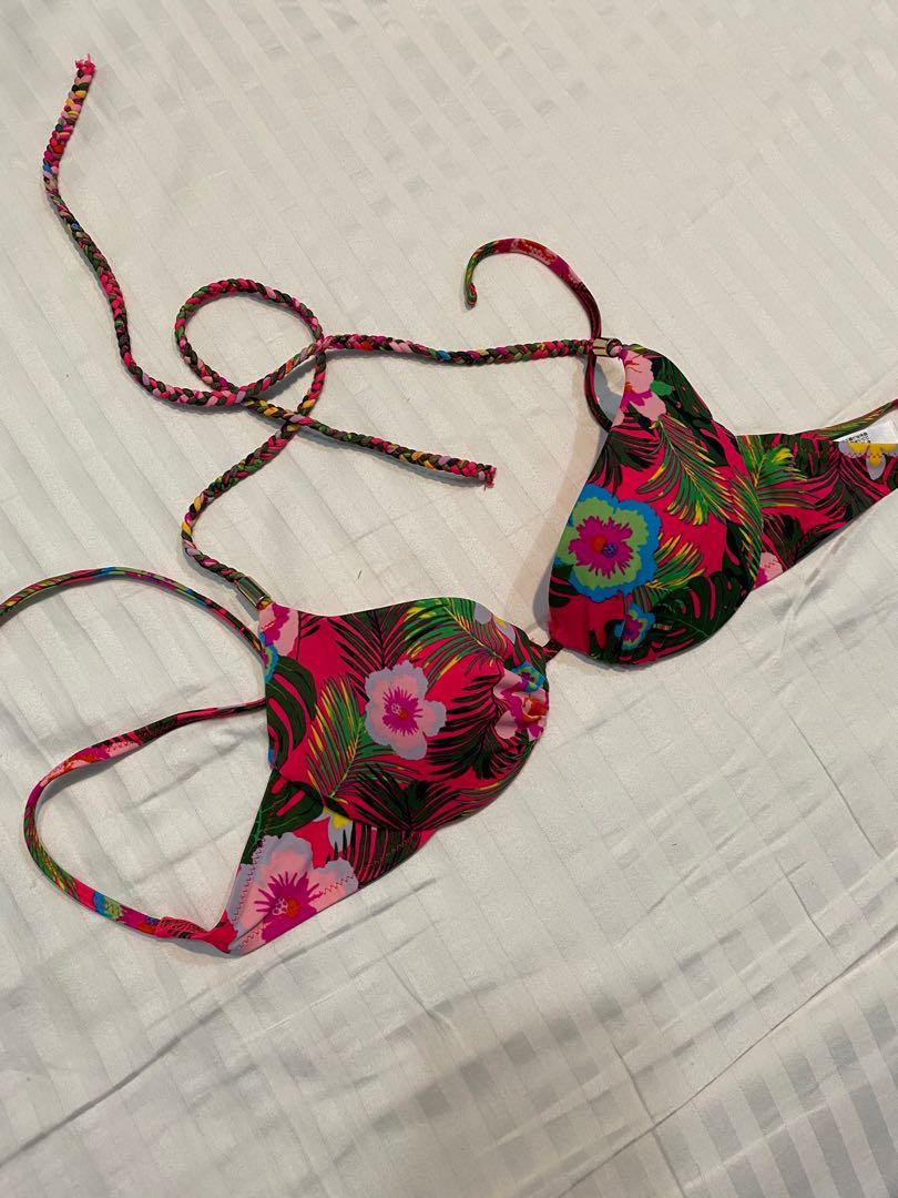 Topshop bikini (Category: Bikinis & Swimsuits) located in Quezon City. Submitted by margaaa01 (Listing ID 1131288197, Image 1). Description: .