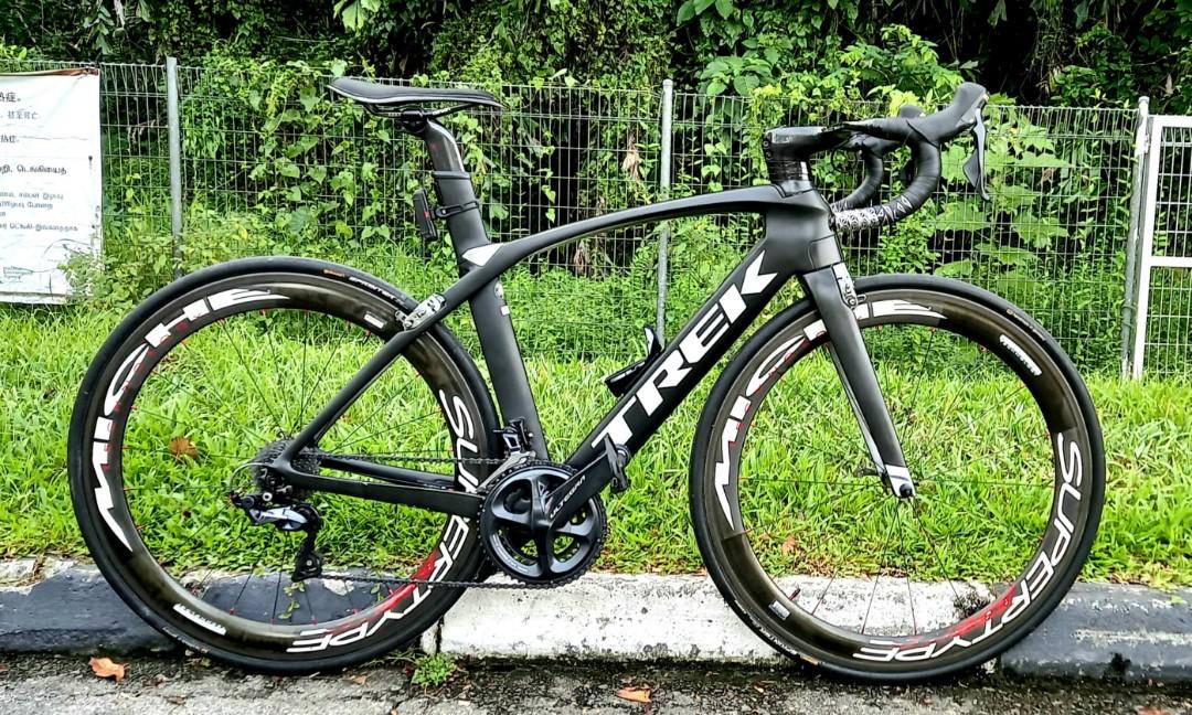 Trek Madone 9 H2 size 52cm, Sports 