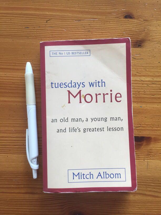 Tuesdays With Morrie Mitch Albom Pocket Book Philosophy, Hobbies & Toys ...