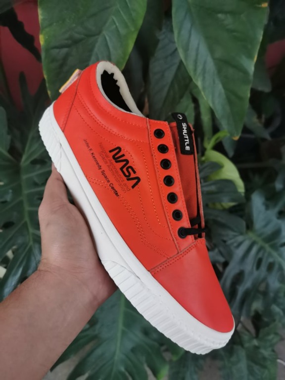 Nasa vans orange shop