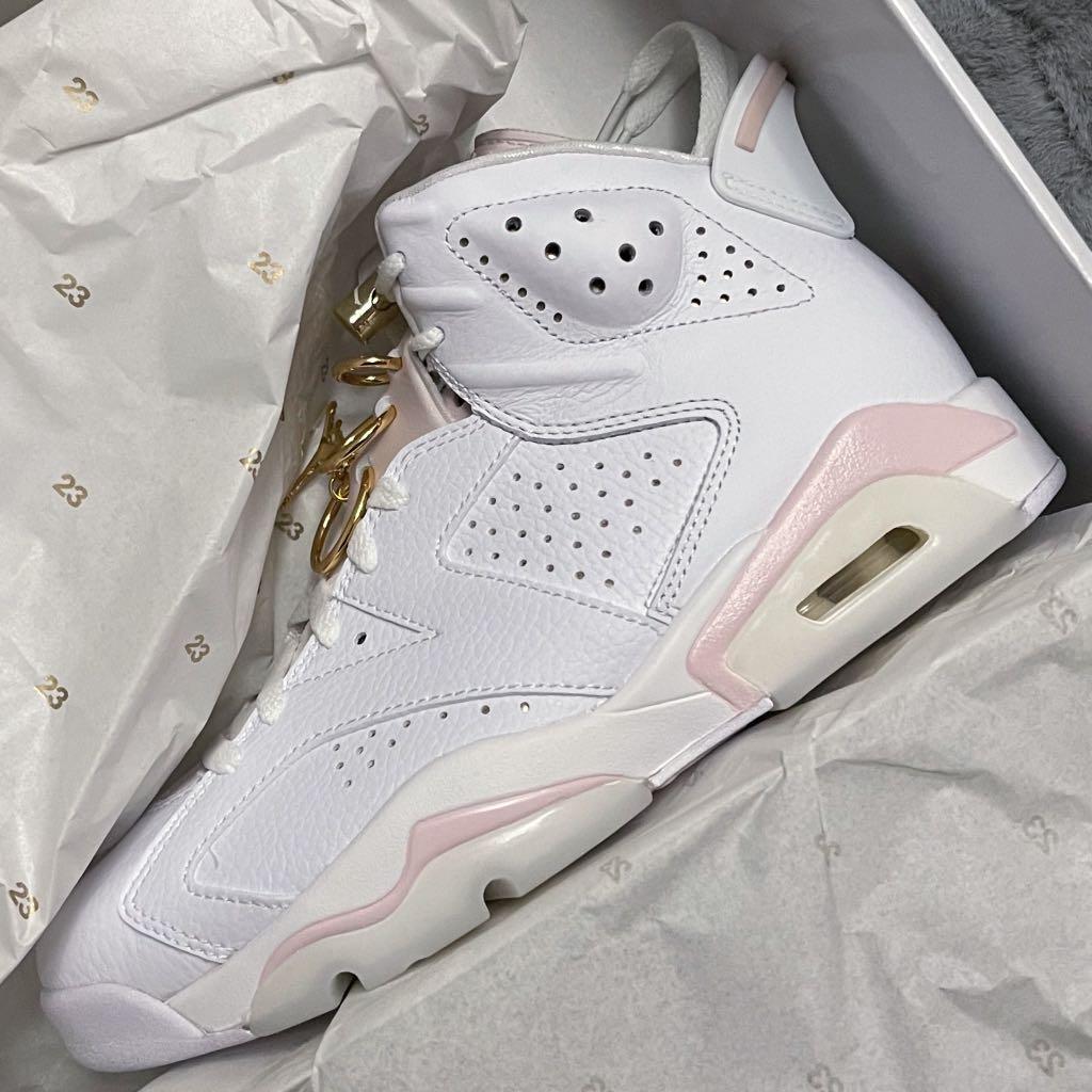 Wmns Air Jordan Retro 'Gold Hoops', Women's Fashion, Footwear