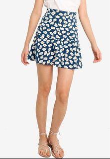 Zalora Basics Flower Printed Ruffle Hem Skirt with Self Tie