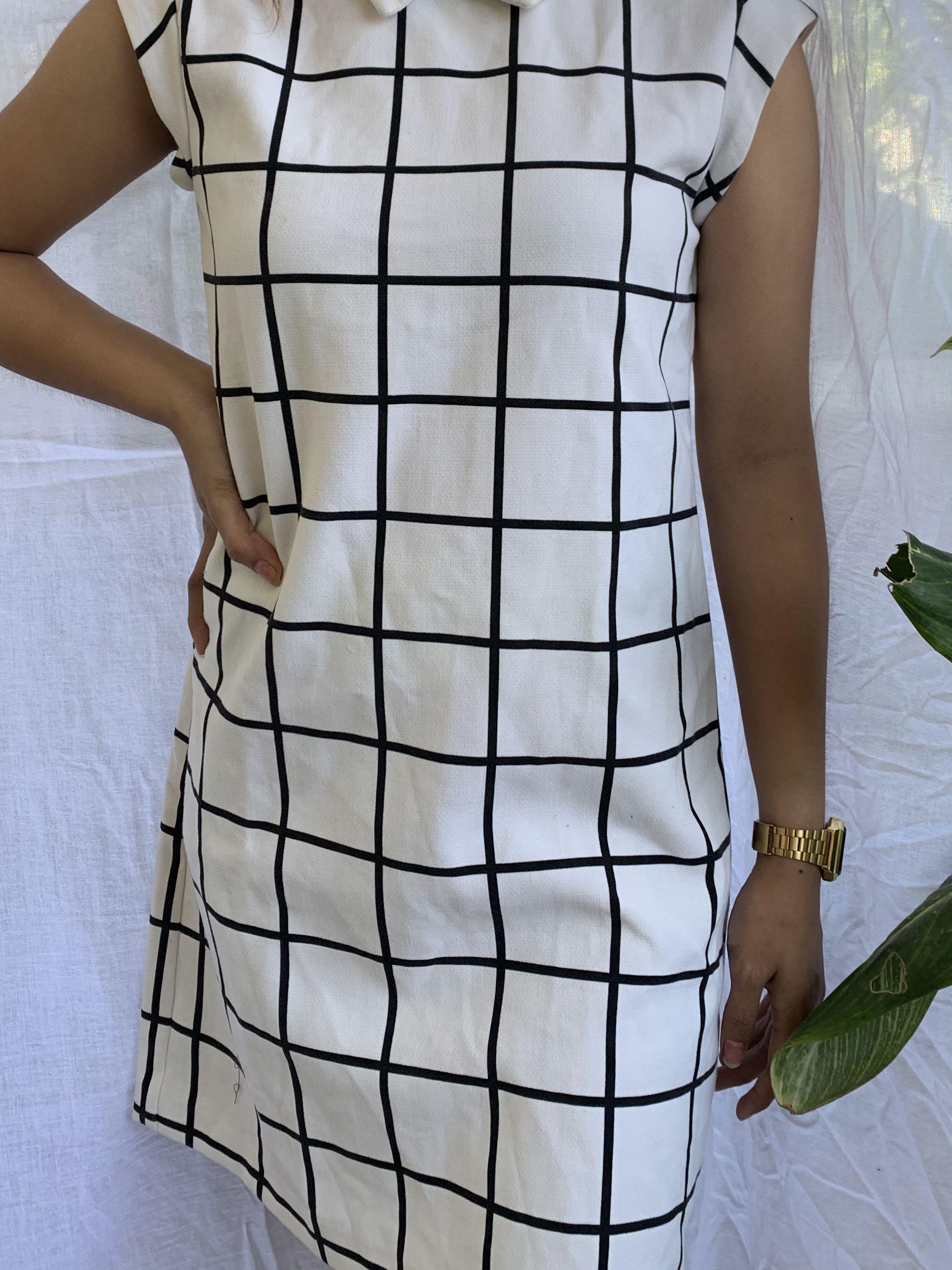 zara grid dress (Category: Dresses) located in Manila. Submitted by marieljayeah (Listing ID 1131253050, Image 3). Description: can pass as brandnew. small-semi medium.