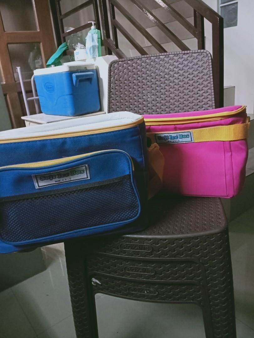 2pcs soft ice box by axis (Category: Gift Baskets & Hampers) located in Malabon City. Submitted by karlovizu (Listing ID 1131622331, Image 1). Description: 2pcs soft ice box pag walang laman pede ipasok ung pink sa loob ng blue new na stock lang.
