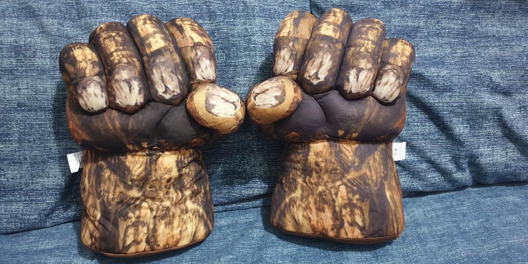 abomination smash hand (hulk) kids toy (Category: Action & Battle Toys) located in Valenzuela. Submitted by tongaiks (Listing ID 1131559512, Image 2). Description: abomination smash hand (hulk) brand new perfect for christmas gift limited stocks only valenzuela city https://fb.watch/9UhCphD69G/.
