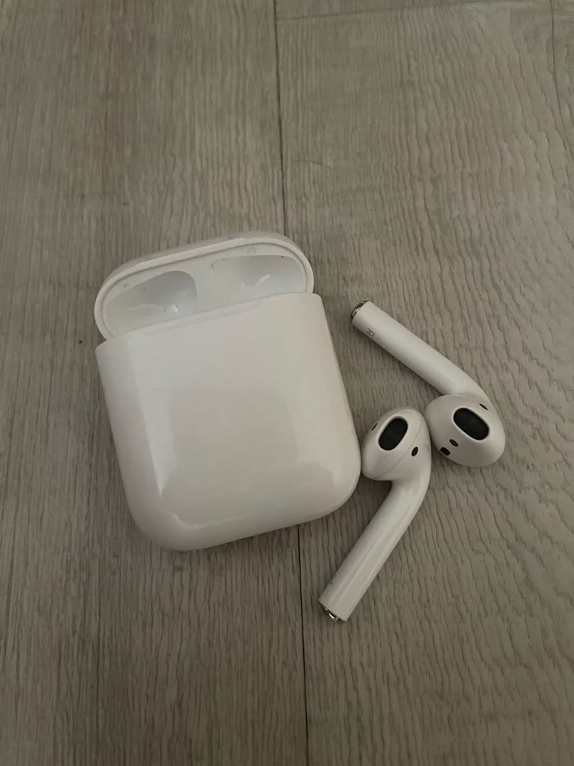 Słuchawki Apple airpods w bardzo dobrym stanie Kraków - Sprzedajemy.pl