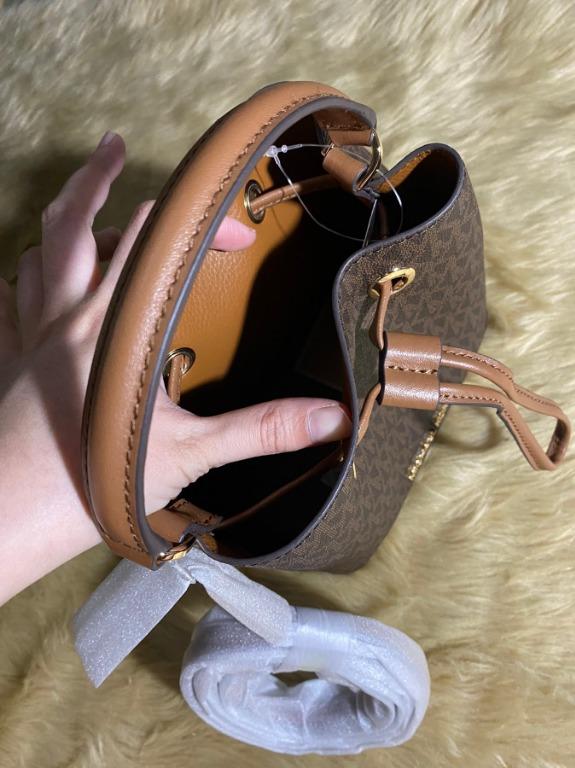 AUTHENTIC Michael Kors MK Brown Suri Small Logo Crossbody Bag, Women's Fashion, Bags & Wallets