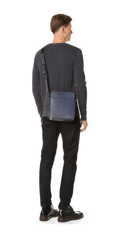 Michael kors harrison 2025 leather flight bag