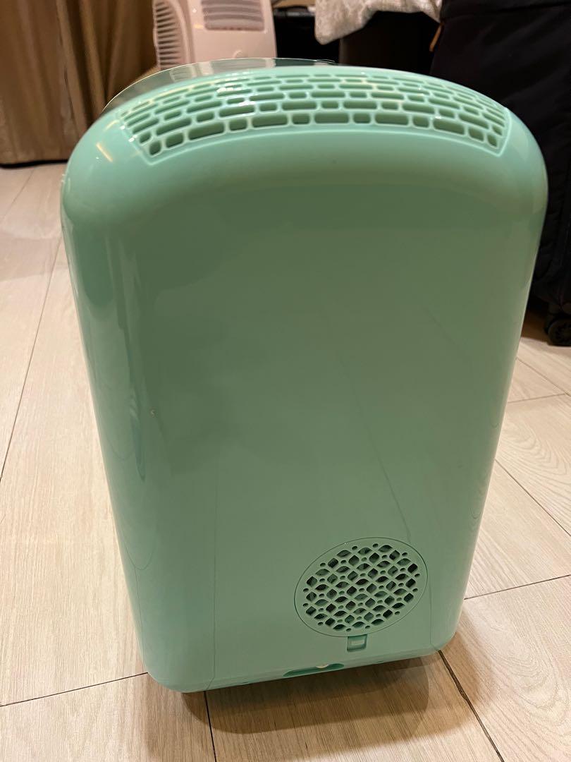 Belo Cosmetic Fridge, Beauty & Personal Care, Face, Makeup on Carousell