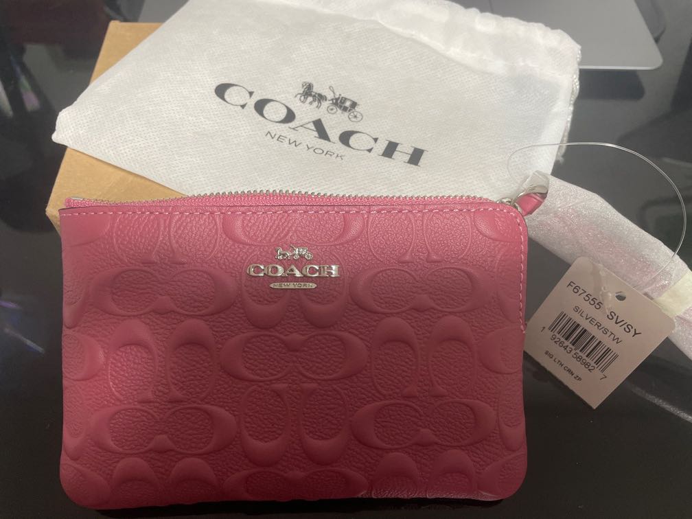 f67555 coach wristlet