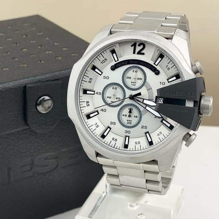 Diesel watch, Men's Fashion, Watches & Accessories, Watches on Carousell