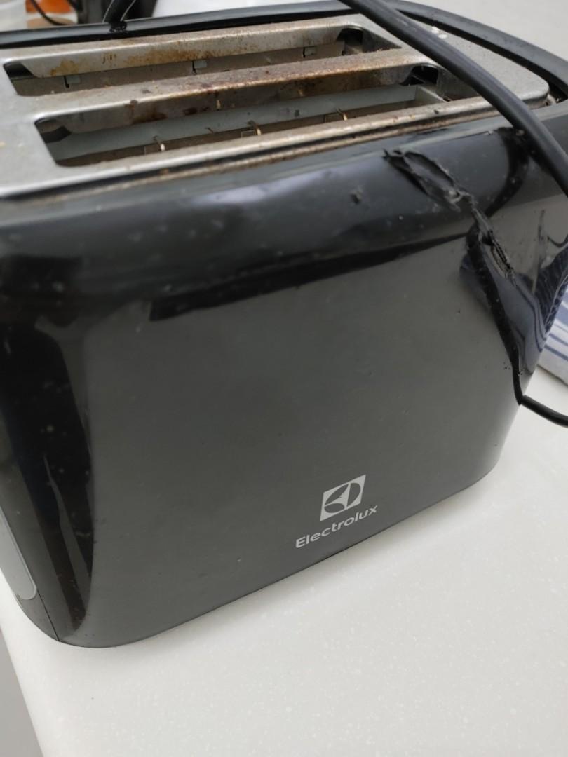 Electrolux toaster, Furniture & Home Living, Kitchenware & Tableware