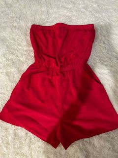 (Category: ) located in . Submitted by kate.wardrobe (Listing ID 1131596840, Image 1). Description: .