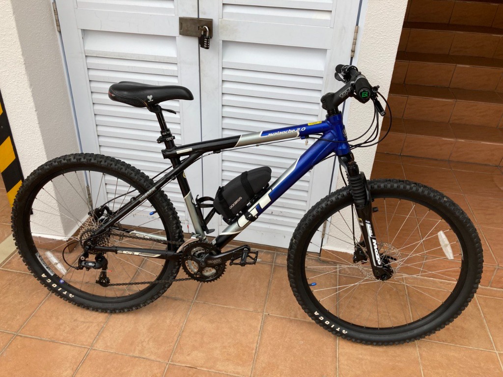 Gt avalanche 2.0 26 mountain bike clearance