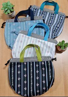 Handmade drawstring lunch bag - floral print