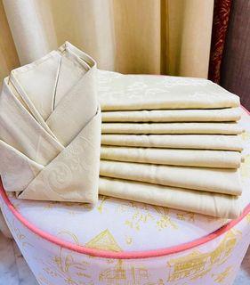 Hotel style Table Napkins  Clearance