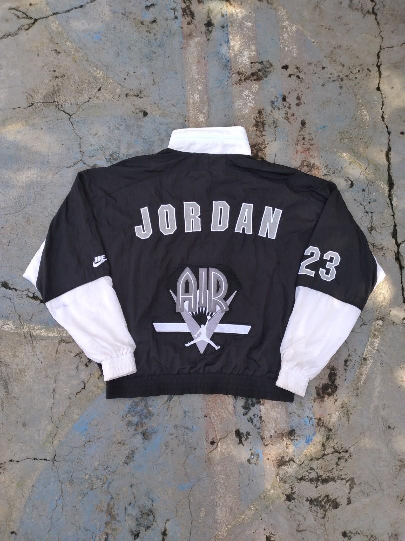 Jaket Nike Air Jordan Vintage, Fesyen Pria, Pakaian , Baju Luaran di  Carousell