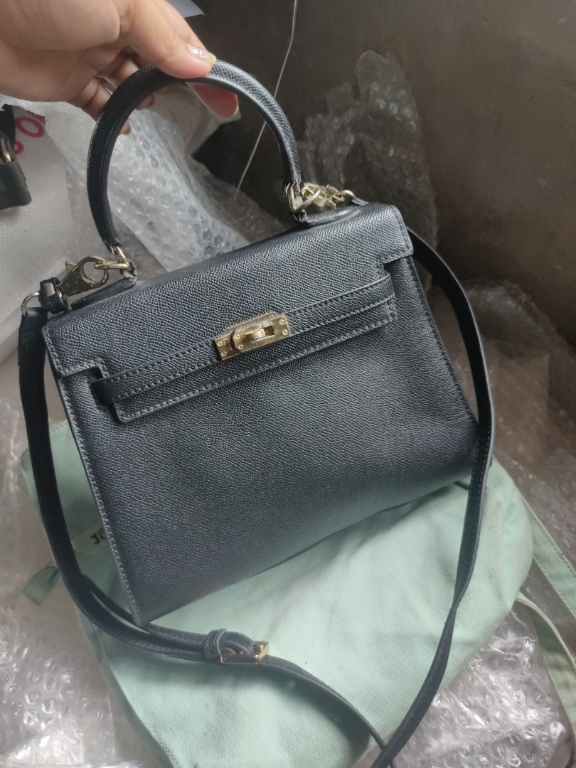 kelly sling bag