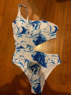 (Category: ) located in . Submitted by clothesandmore001 (Listing ID 1111281916, Image 1). Description: .