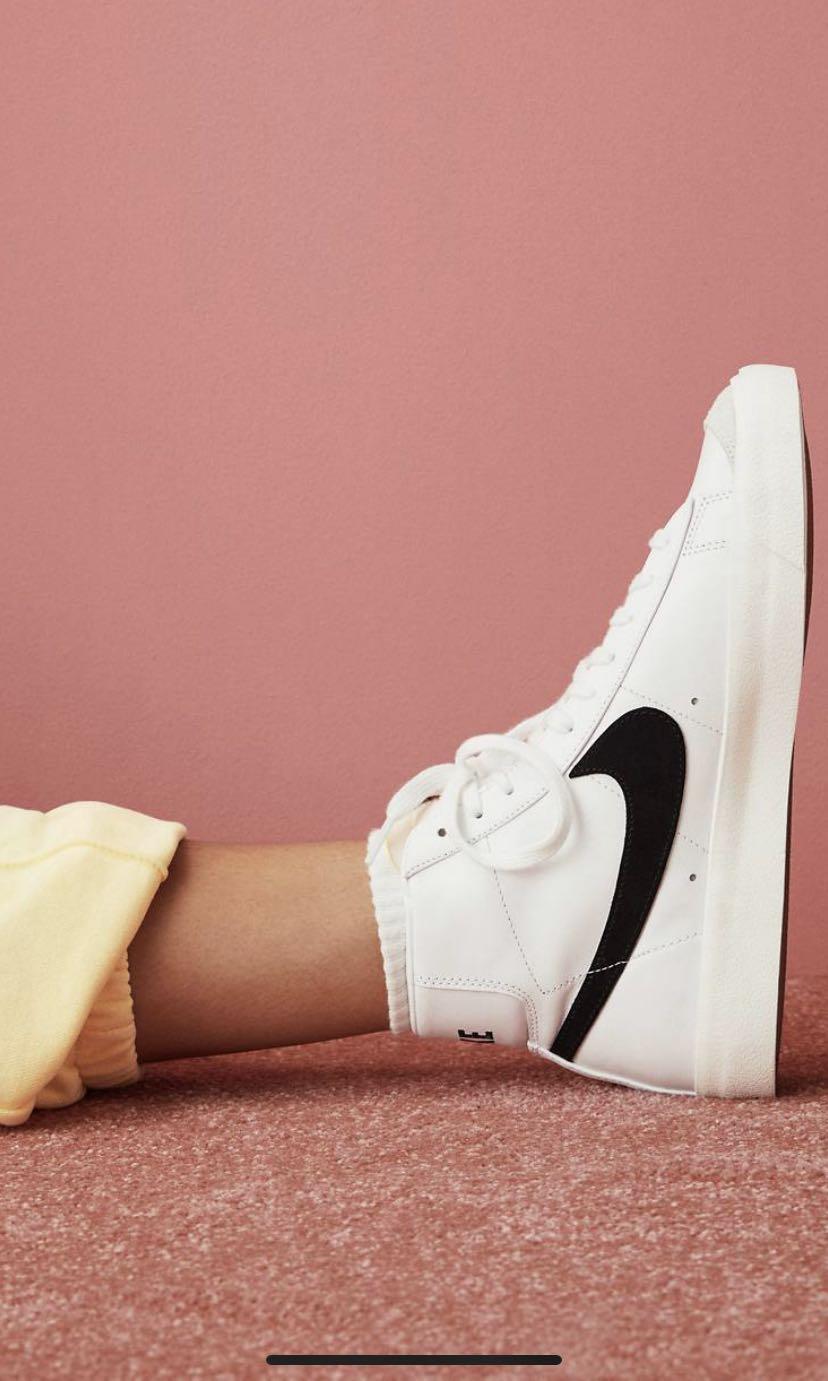 nike blazer mid'77 trainers, Women's Fashion, Footwear, Sneakers on  Carousell