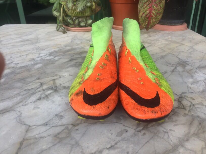 Nike hypervenom youth hotsell