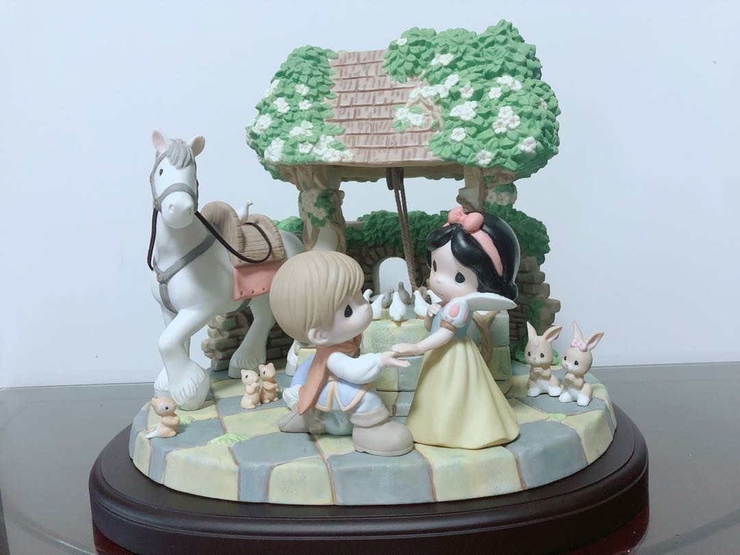 Precious moments snow white cheap