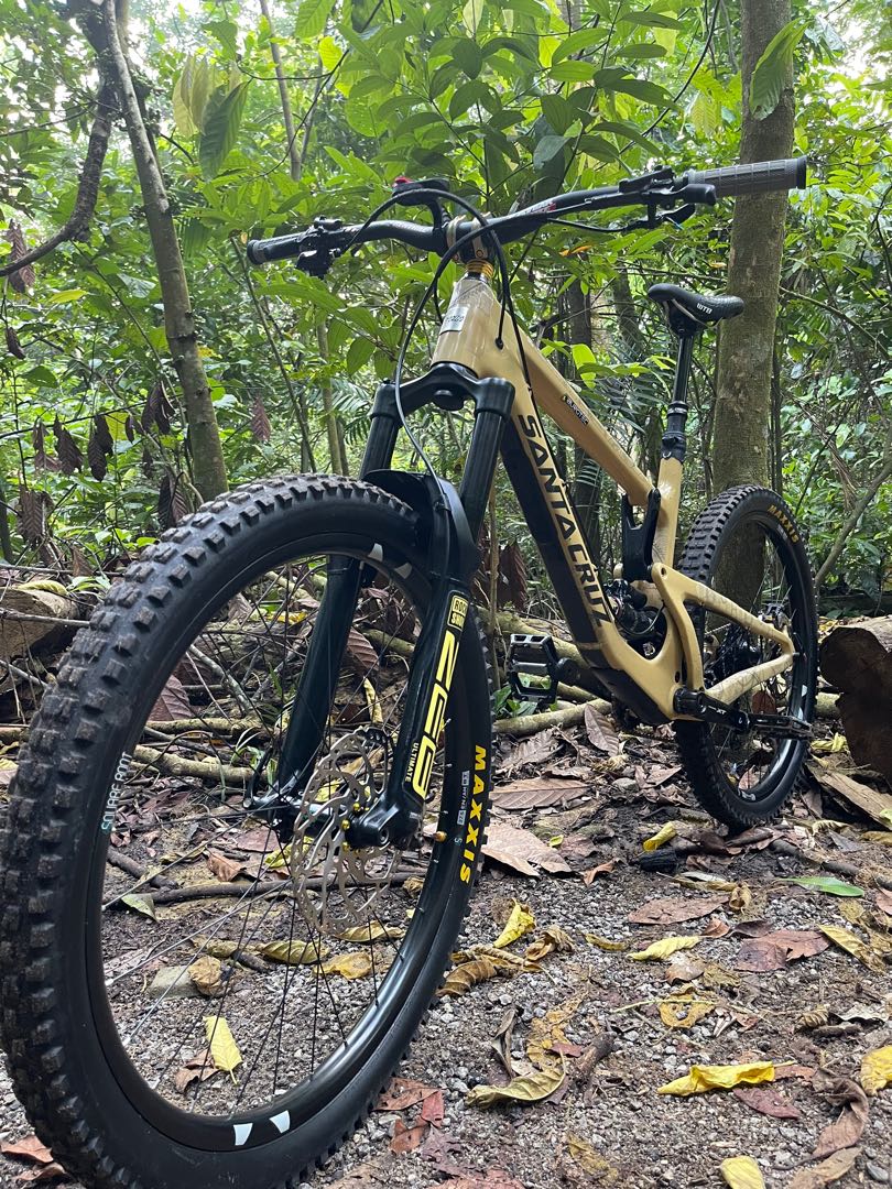 Santa cruz nomad best sale tan