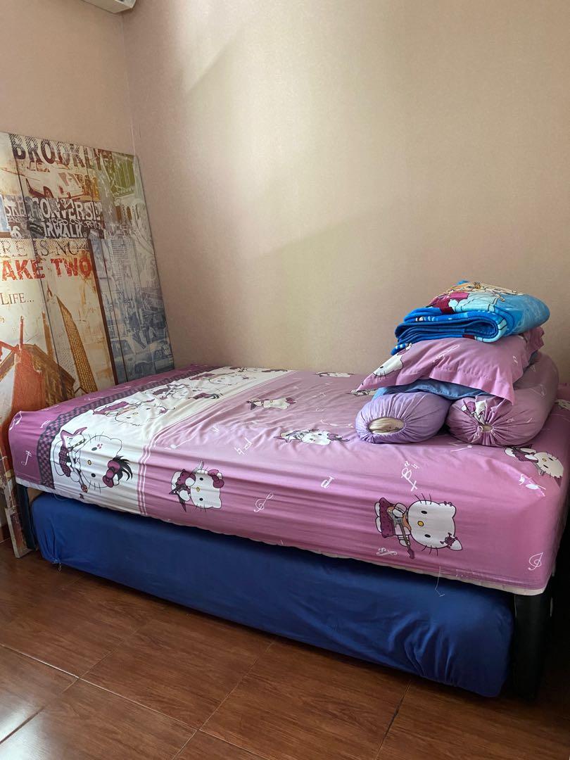 Spring bed double atas bawah uk 120x200, Perabotan Rumah di Carousell