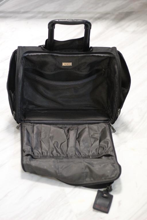 Tumi 22051D4 - Briefcase 2-wheeled / Pilot Flight Bag / Lawyer bag / Laptop  Bag, Men's Fashion, Bags, Briefcases on Carousell