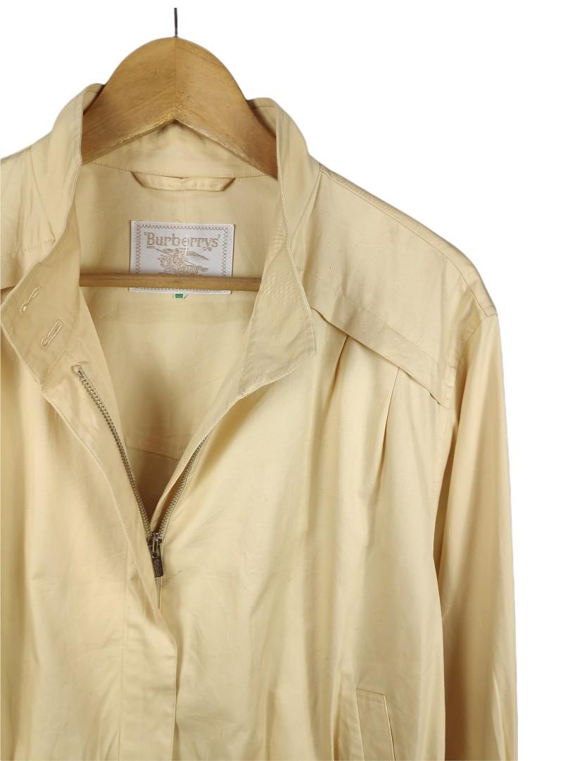 Burberry light jacket 2025