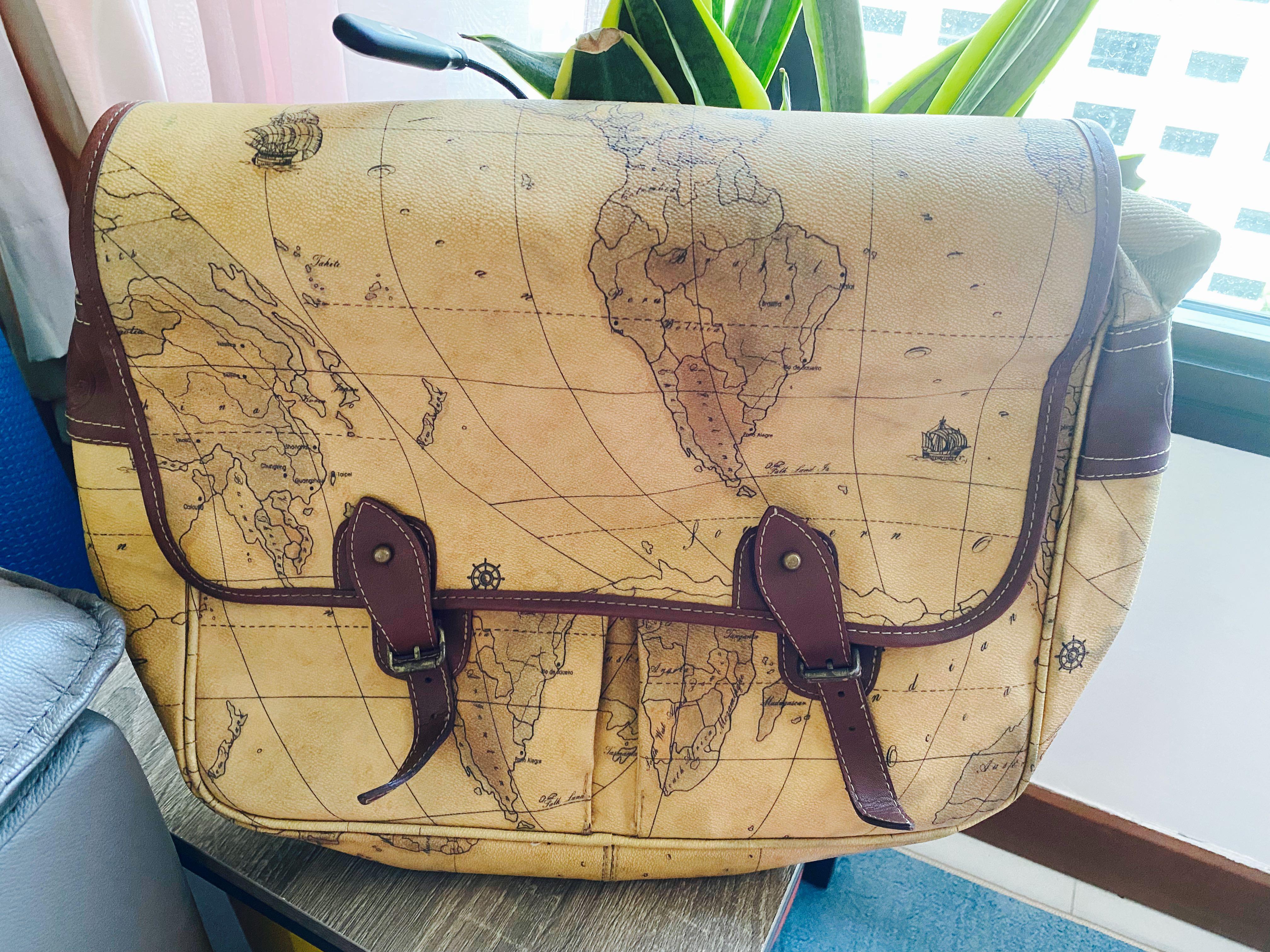 Vintage land leather bag on sale