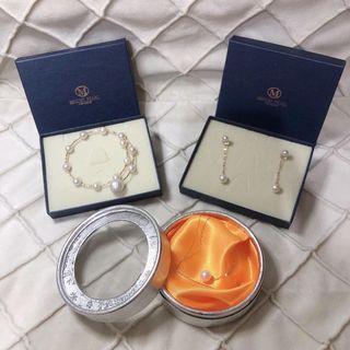 18K Japan YG Pearls Bangle Earrings & Necklace Set