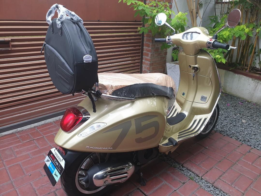 75th Anniversary 2021 Vespa 300 Gts Piaggio Vespa Anniversario