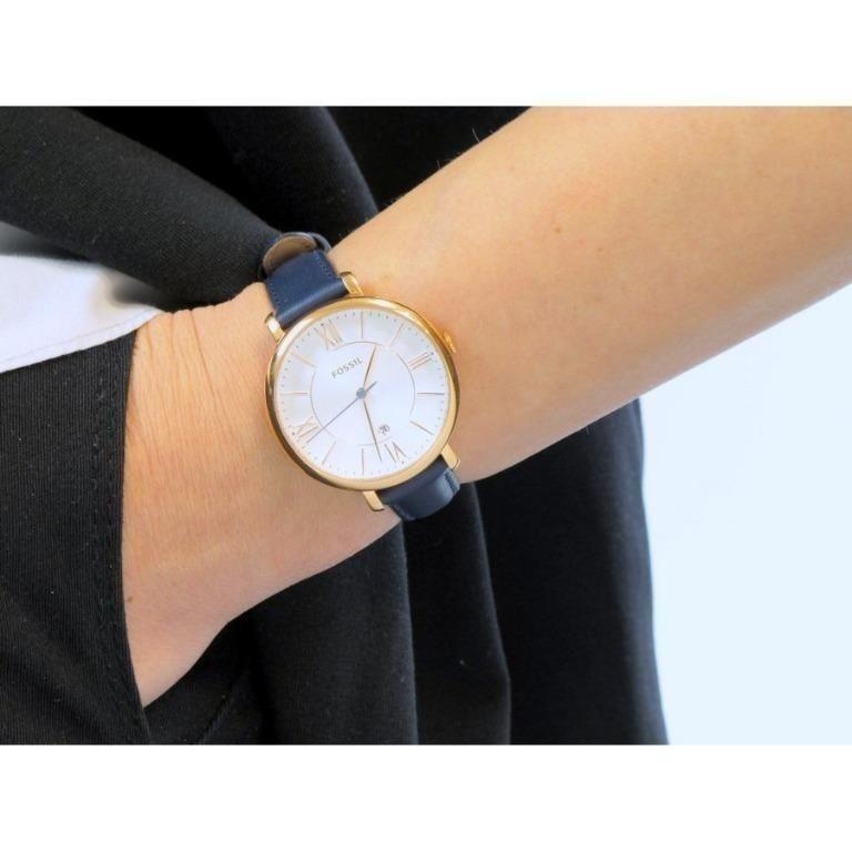 Es3843 fossil store watch